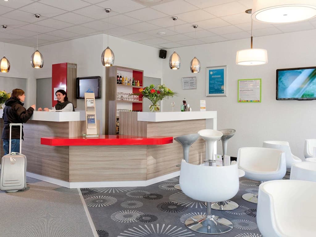 ibis Styles Grenoble Centre Gare - Photo 2