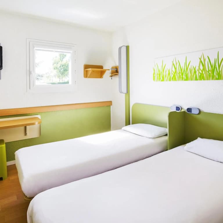 ibis budget Chartres - Miniature 7