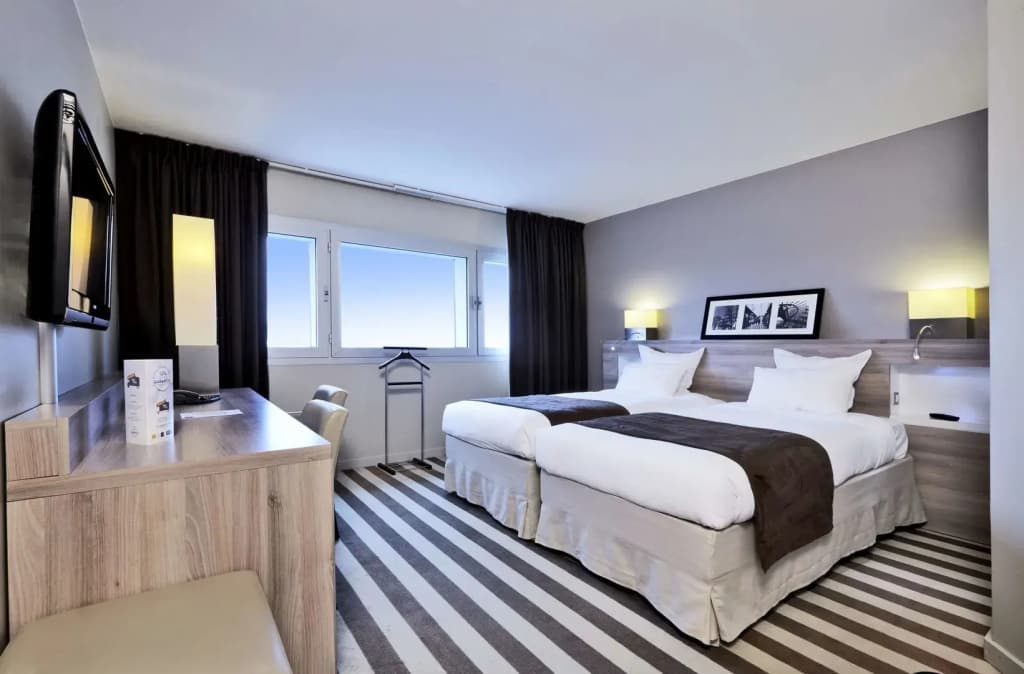 Hotel Campanile Le Bourget - Miniature 6