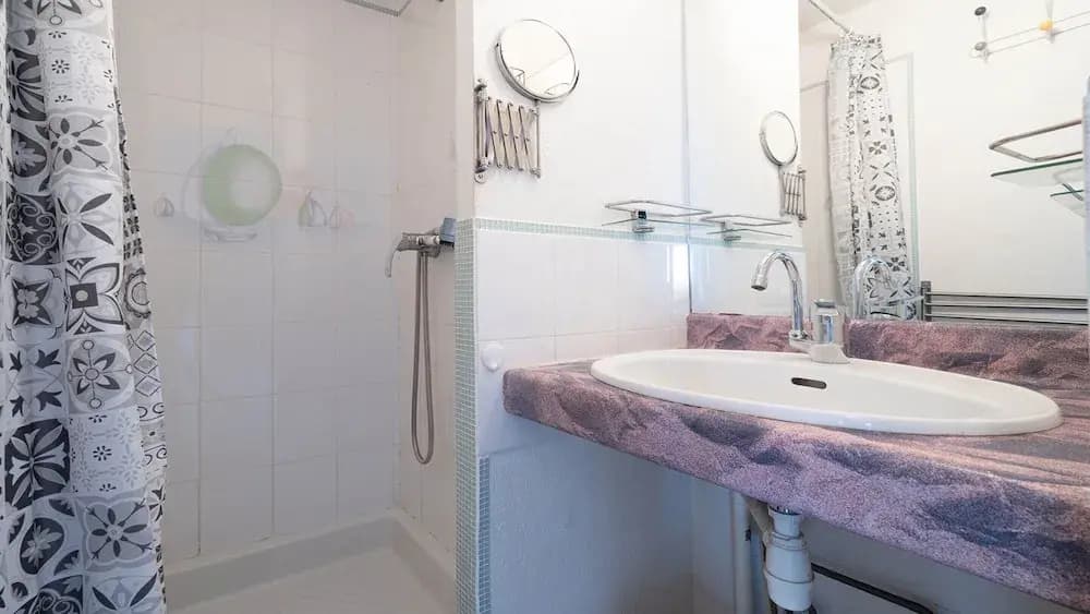 Cozy Beachside Apartment in Agde - Miniature 8