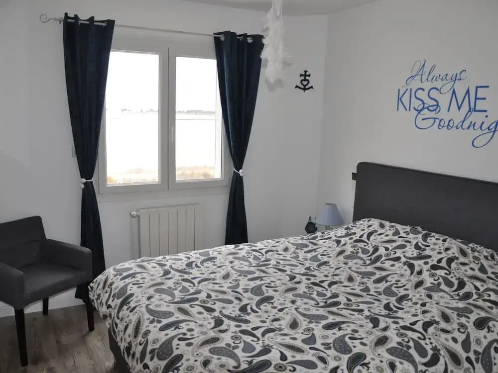 Luxurious Holiday Home with Private Pool in Port Camargue - Photo 3