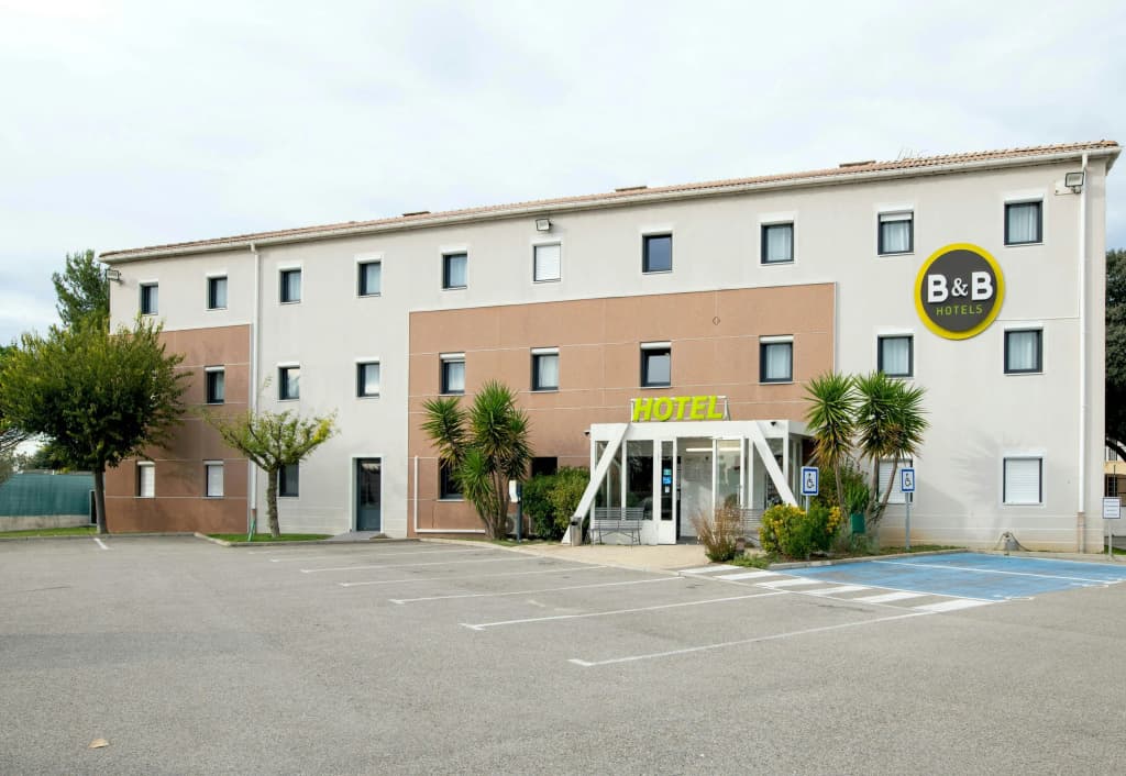 B&B Hotel Bollene - Photo 1