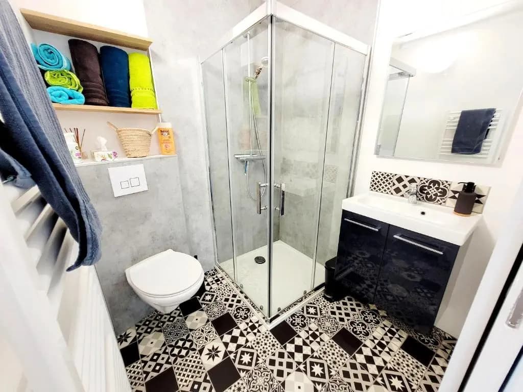 Chalet de 2 chambres avec jacuzzi jardin amenage et wifi a Saint Jean de Monts a 2 km de la plage - Miniature 6