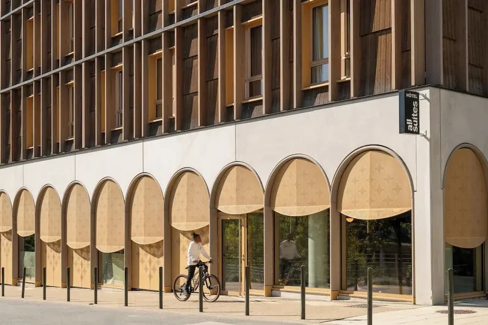 All Suites Hôtel | Paris Pleyel – L’île Saint Denis - Photo 1