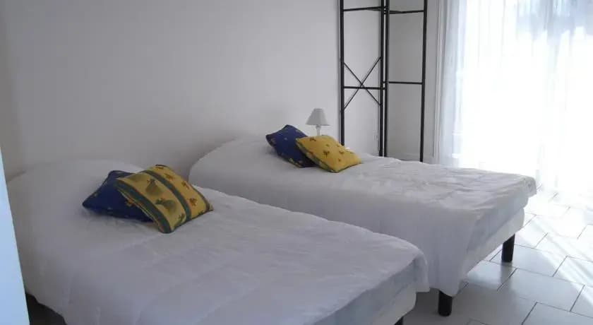 Themis - Photo 4