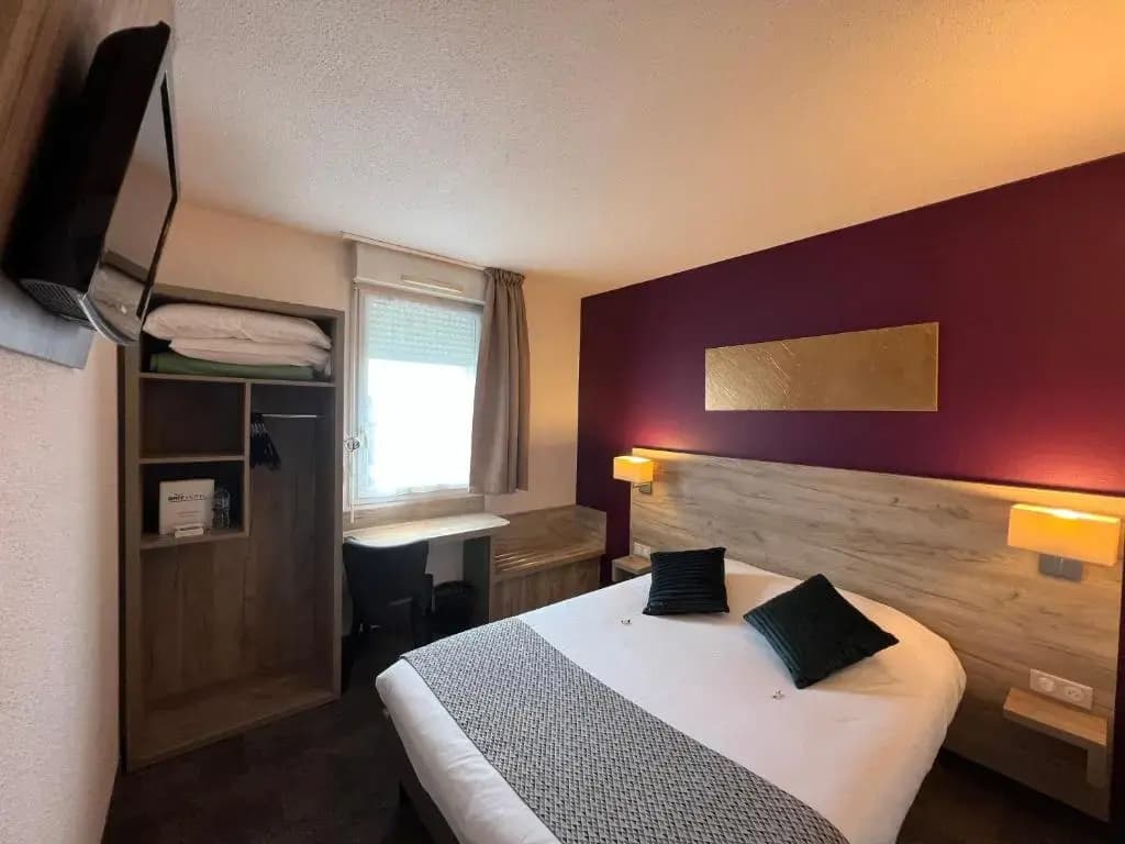 Brit Hotel Saumur - Miniature 6
