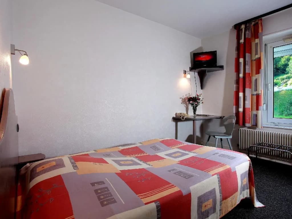 Hotel De la Grande Cascade - Photo 2