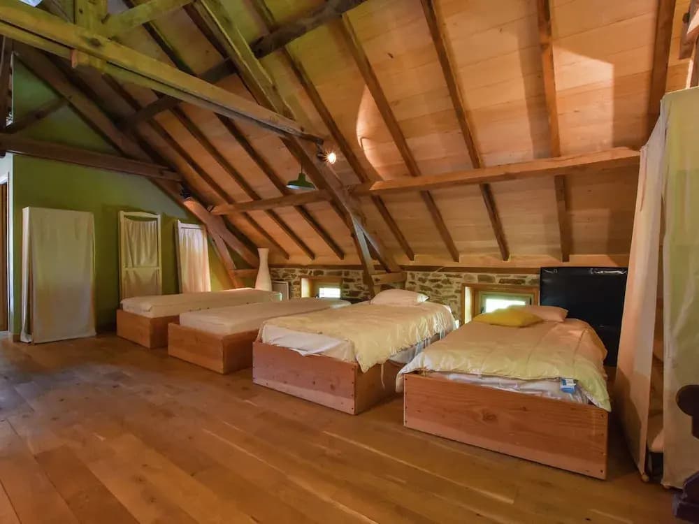 Farmhouse in Pyrenees With Pool - Photo 4