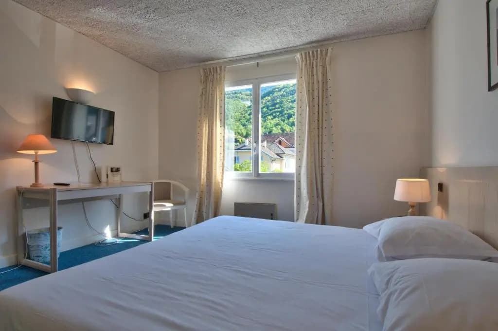 Hotel Du Lac - Photo 3