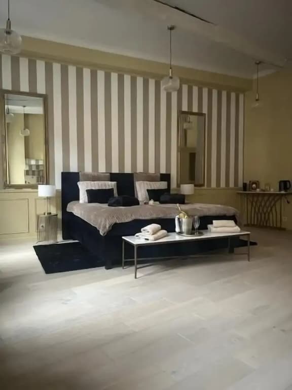 Imperial Suite & Spa - Photo 3