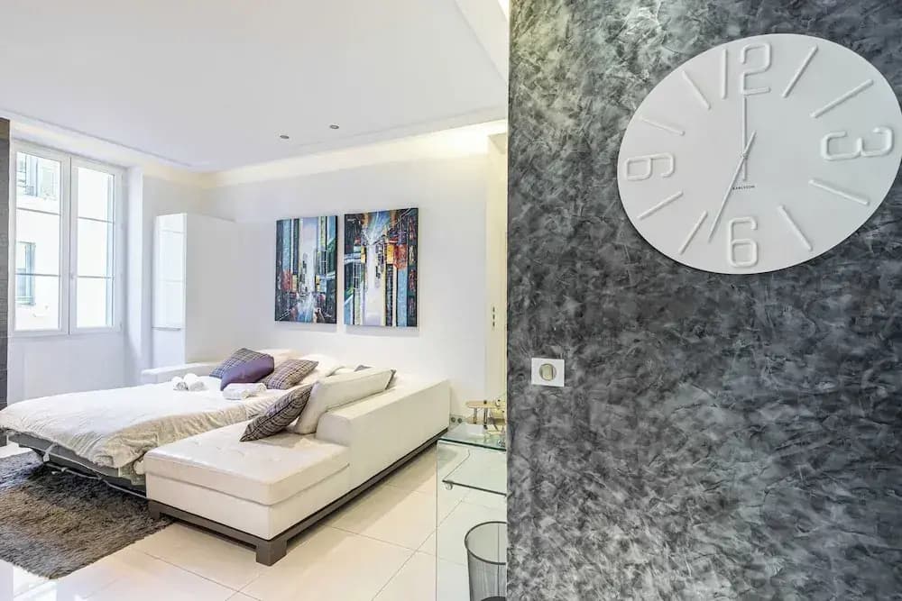 Large Renovated Studio - rue Hoche - Cannes Center - Photo 1