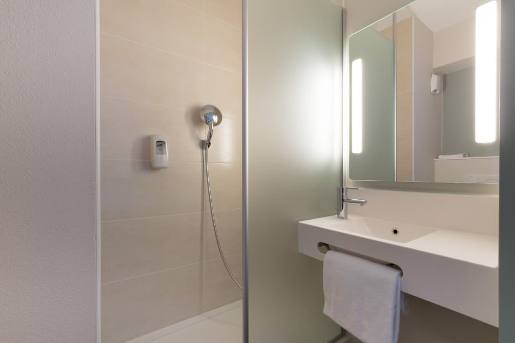 B&B HOTEL MARSEILLE La Valentine Saint-Menet - Miniature 7