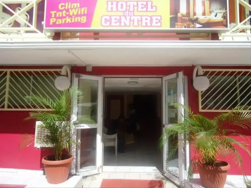 Hotel Du Centre - Photo 1