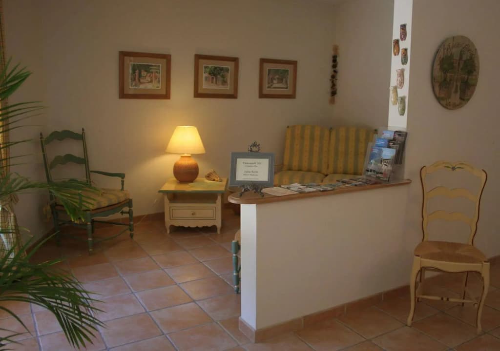 Hôtel Les Cigales - Photo 1