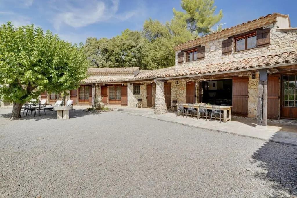 Tranquil 5-Bedroom Stone Villa with Private Pool - Photo 1