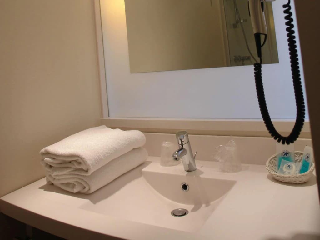 ibis Styles Chinon - Miniature 7