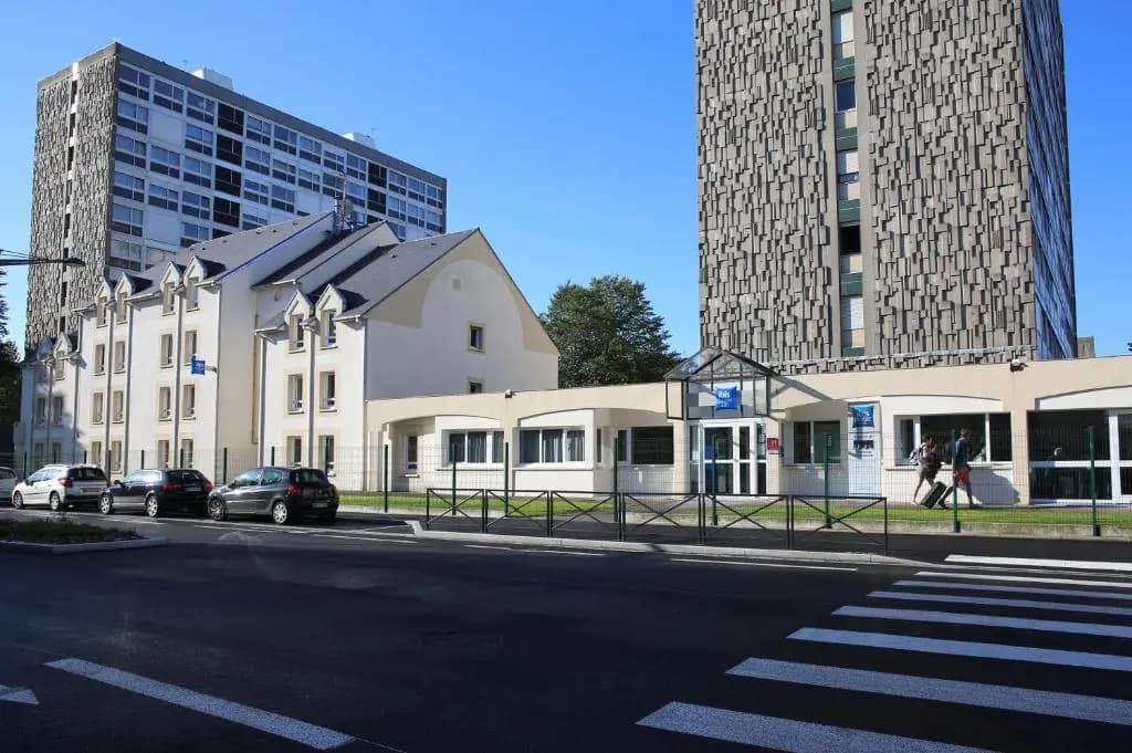 ibis budget Boulogne-sur-Mer Centre les Ports - Photo 1