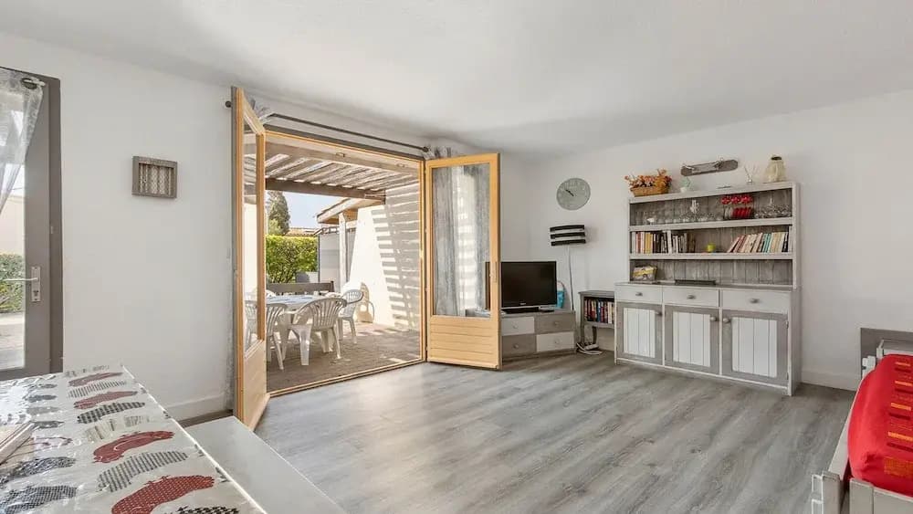 Charming Coastal Getaway in Agde - Miniature 6