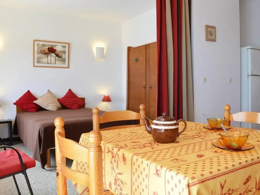 Appartement Le Lavandou, 2 pièces, 4 personnes - FR-1-251-258 - Photo 1
