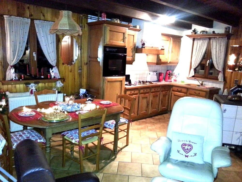 Spacious Chalet for 4 in Hommert - Photo 1
