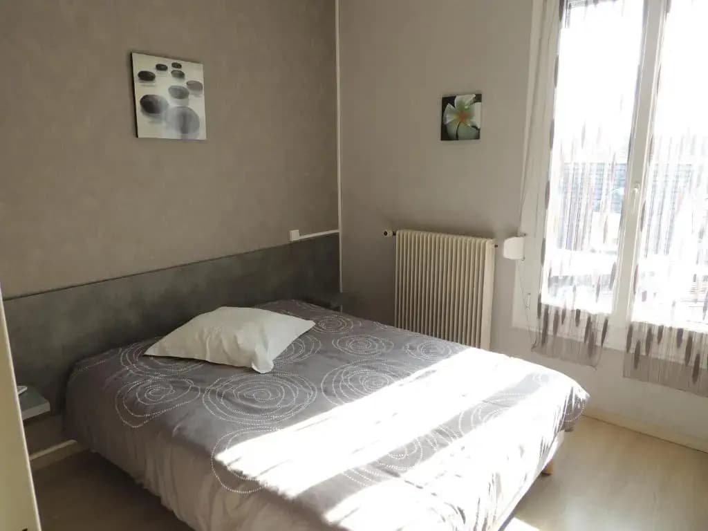 Hotel Le Colbert - Photo 2