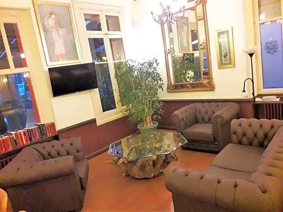 Belleville - Photo 2