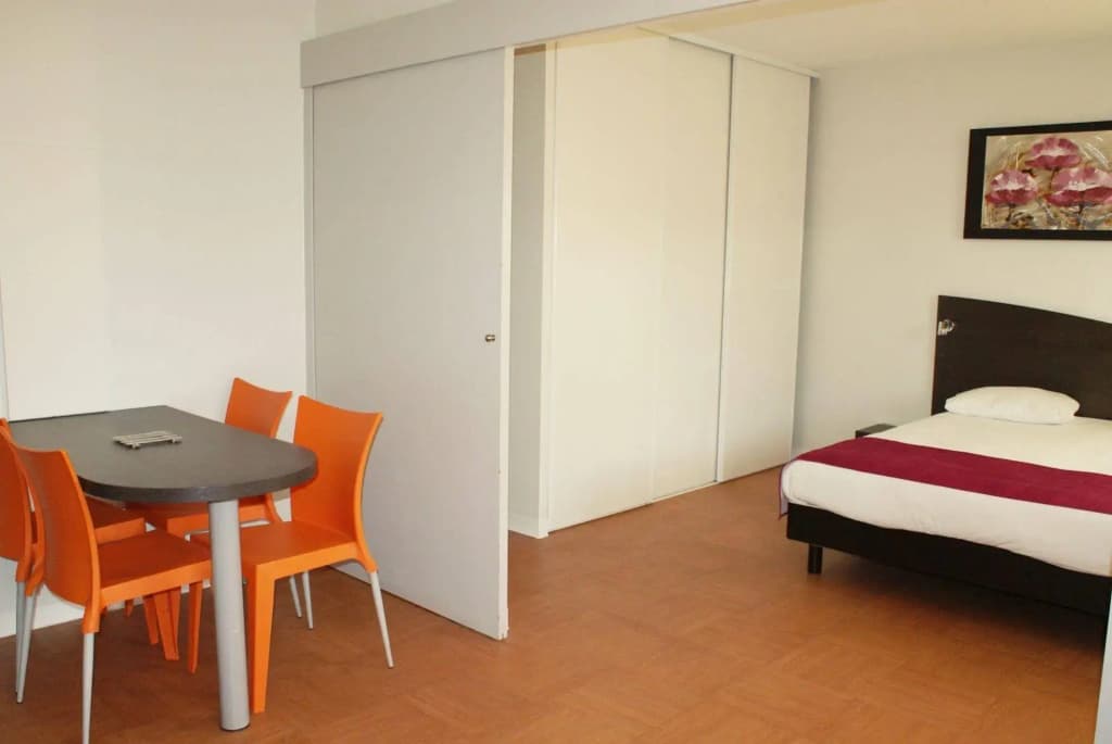 Apart'Hotel Sainte-Marthe - Miniature 6
