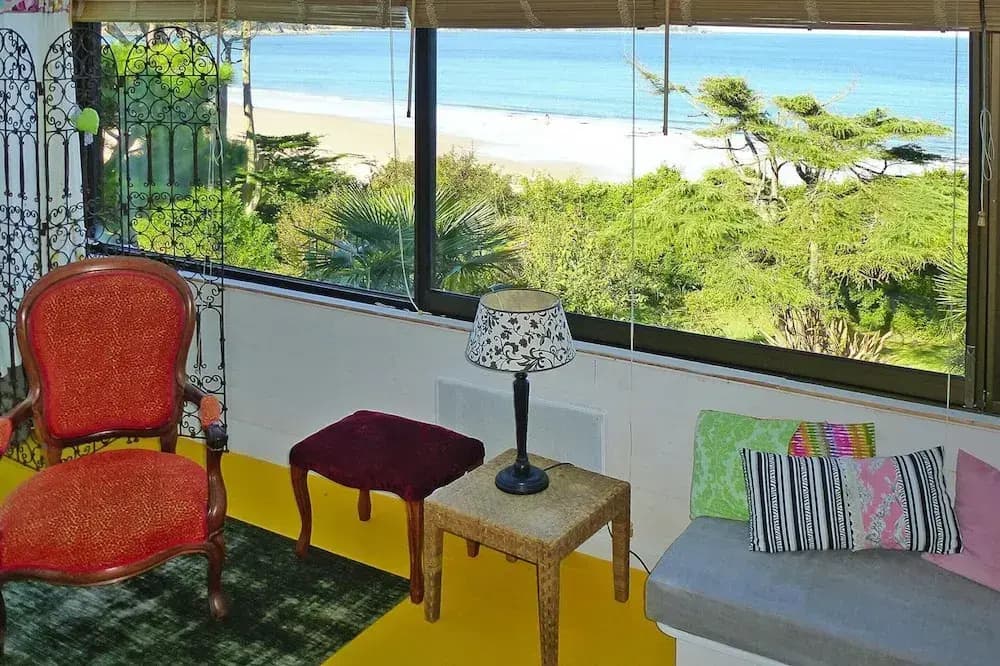 Cottage in Locquirec With Beach Access - Photo 4