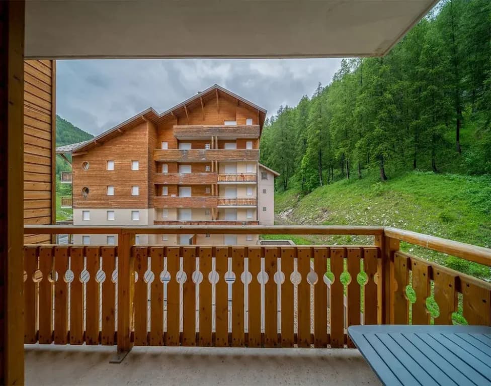 Apartment in France With Ski-in Access - Miniature 6