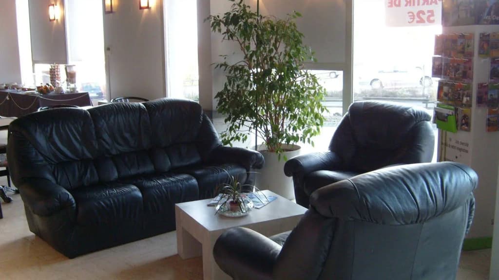 Hotel Saint Jacques - Photo 2