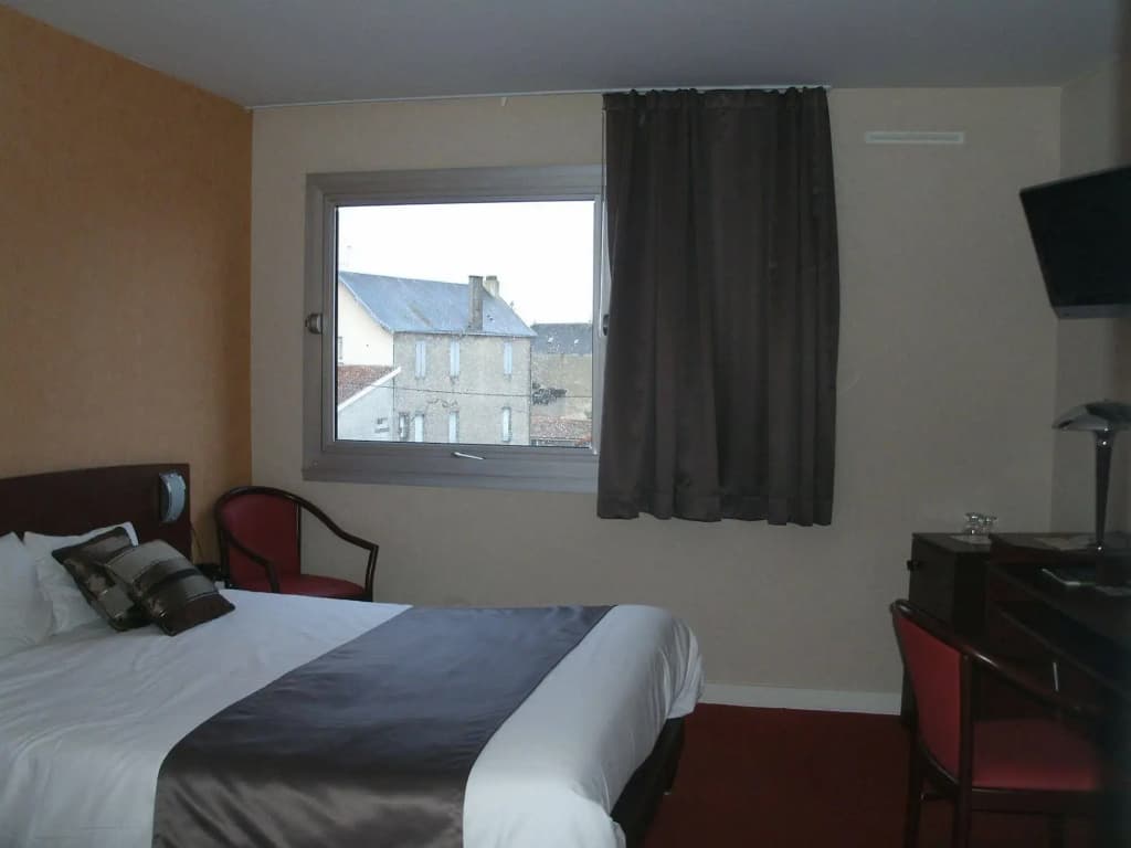 Hotel Saint Jacques - Photo 4