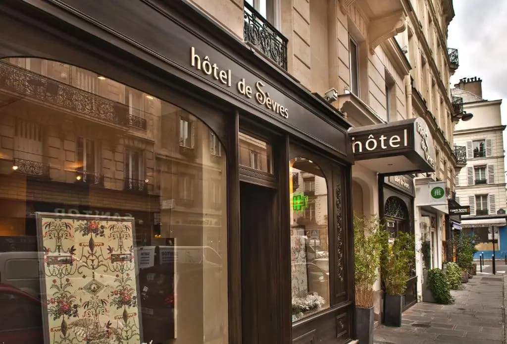 Hotel De Sevres - Photo 1