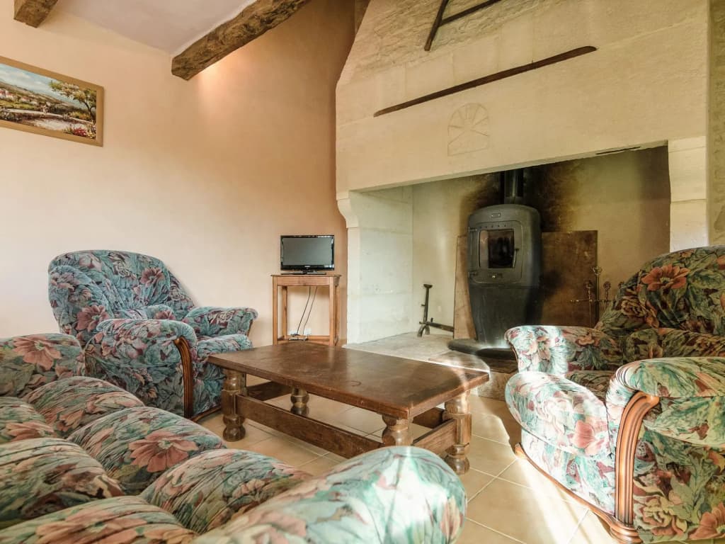 Beautiful Holiday Home in Cressensac with Swimming Pool - Photo 4
