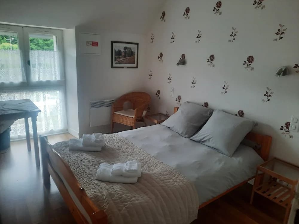 Auberge st Julien aux bois - Photo 2
