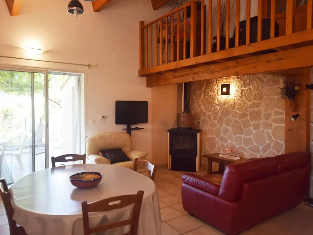 Relaxing Retreat in Saint-pons - Photo 2