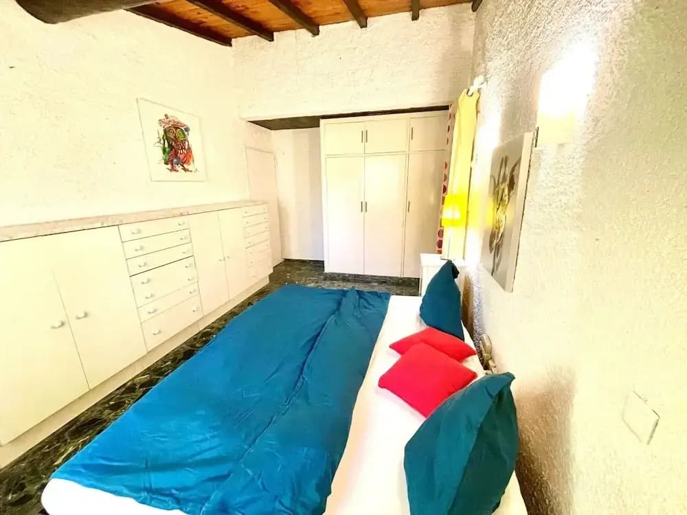 Majestic Villa in Lecci With Garden - Photo 1