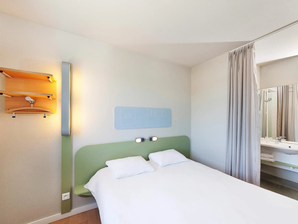 Ibis Budget Saint Gaudens - Photo 3