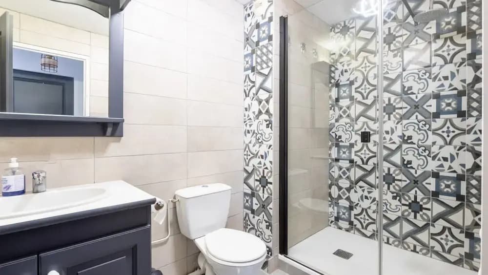 Apartment in France Near Ski Resort & Center - Miniature 7