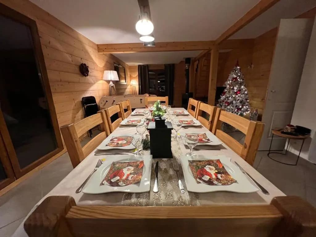 Chalet Casa de Monzel with 6-Person Jacuzzi & Panoramic View - Miniature 8