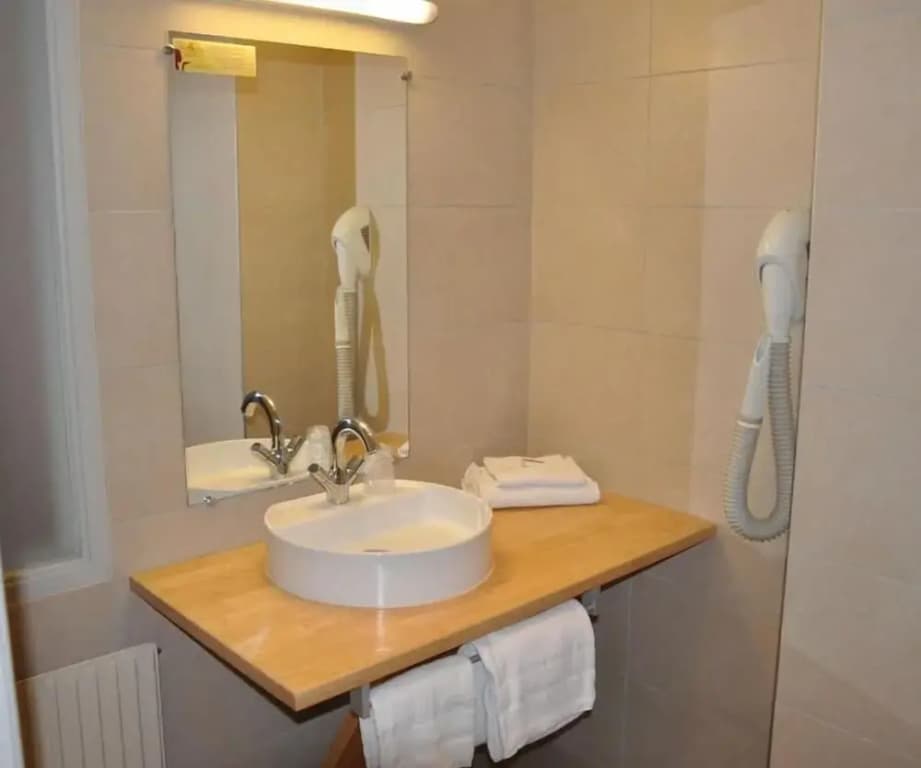 Citotel Le Clos Du Pontic - Miniature 8