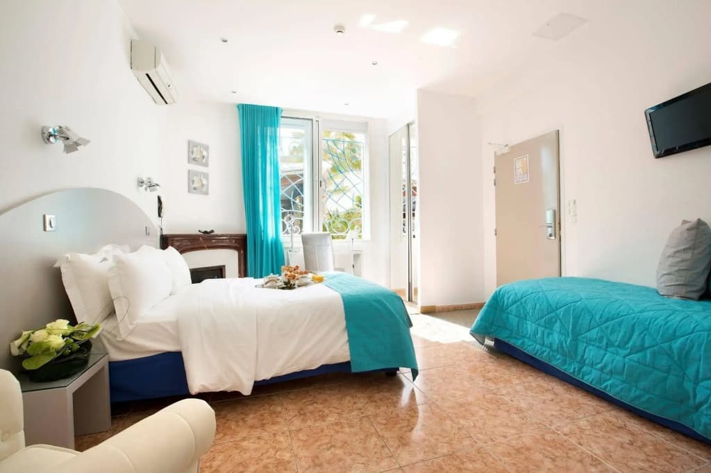 Hotel La Villa Juan Beach - Photo 4