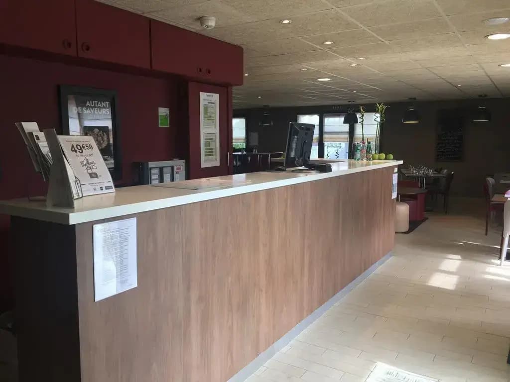 Hotel Campanile Nantes Ouest - Saint Herblain - Photo 2