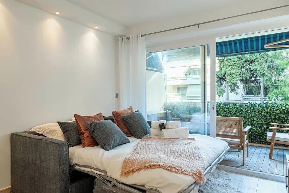 Renovated apt With Parking & Terrace - Palm Beach - Photo 3