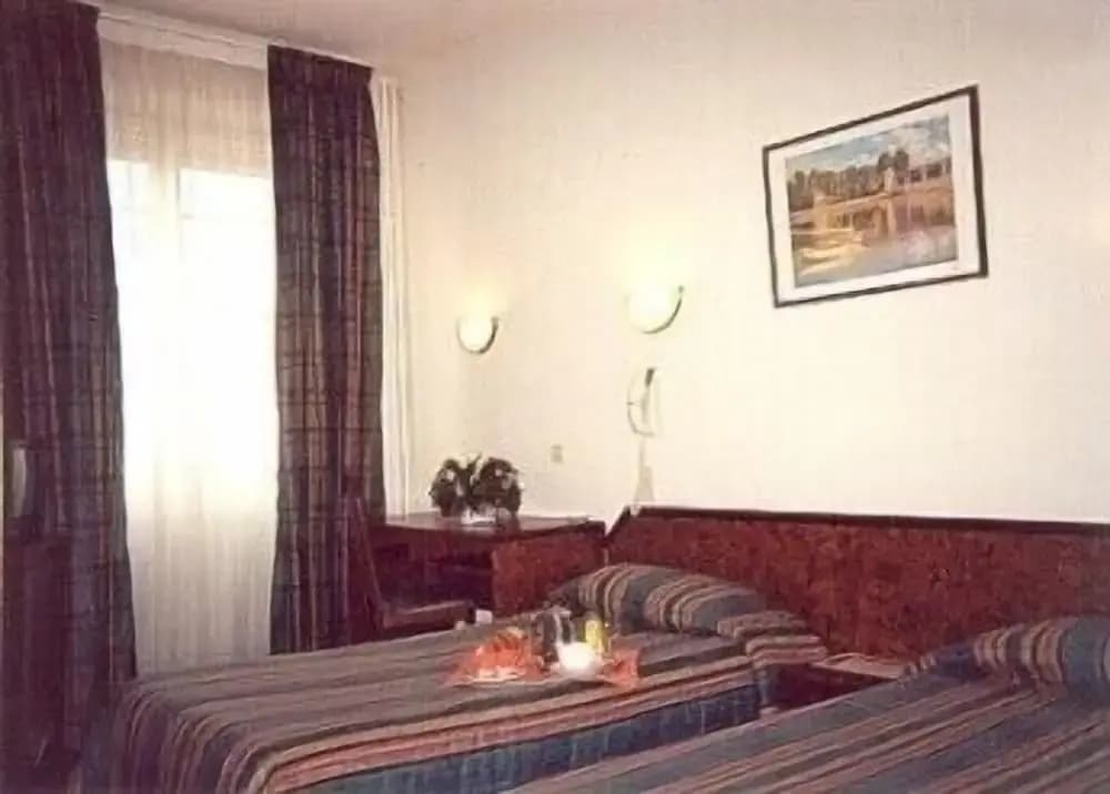 Hotel de Nevers - Miniature 6