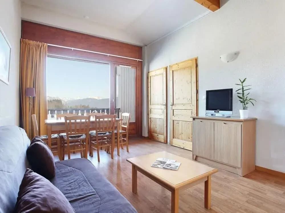 Alpine Studio w/ Balcony - Photo 4