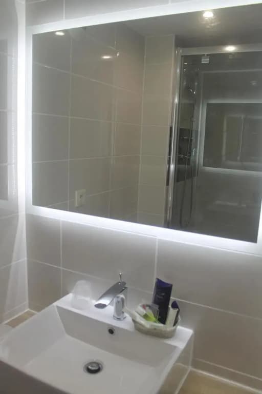 Brit Hotel Confort Manosque Cadarache - Photo 4