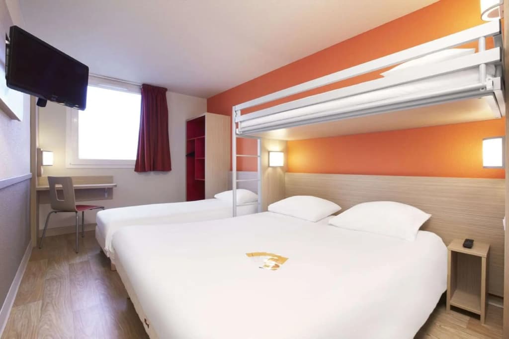 B&B HOTEL Lyon Aéroport Saint-Quentin-Fallavier - Photo 4