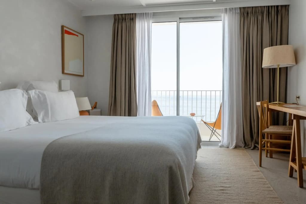 Les Roches Rouges, a Beaumier hotel - Photo 3