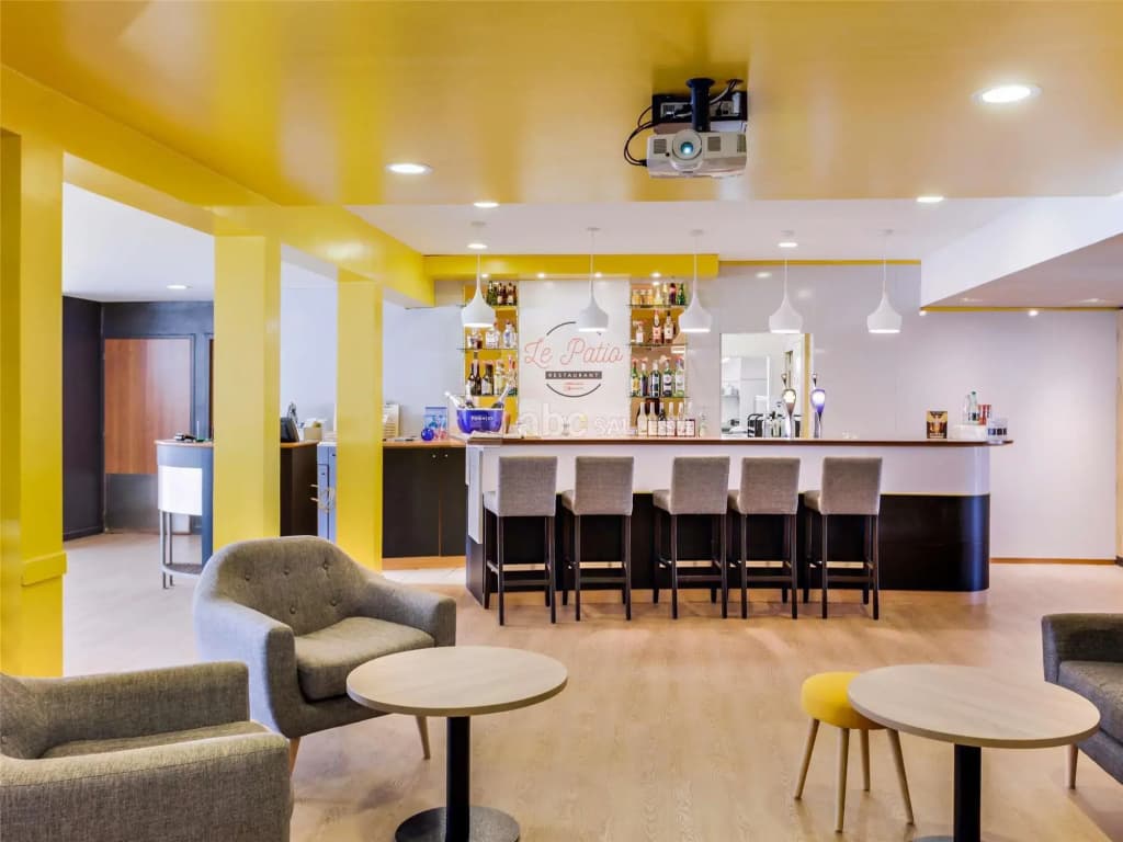ibis Montelimar Nord - Photo 2