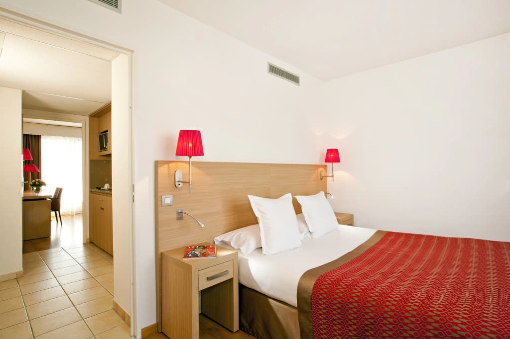 Residhome Aparthotel Paris Evry - Photo 4